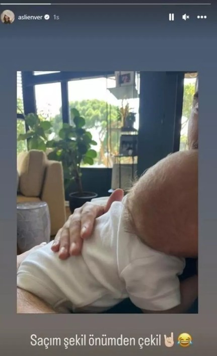 Aslı Enver kızı Elay'ı paylaştı!